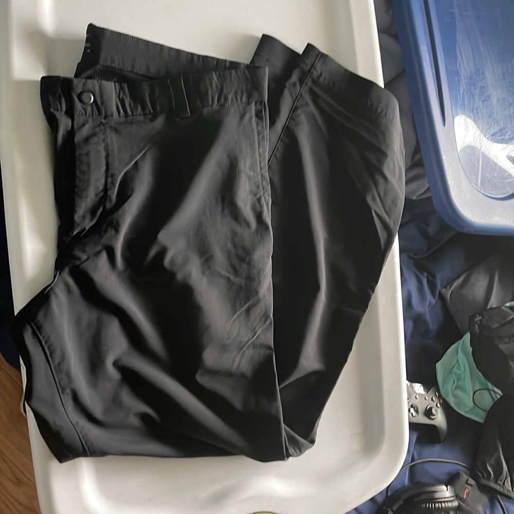 Nike golf pants size 38/30.